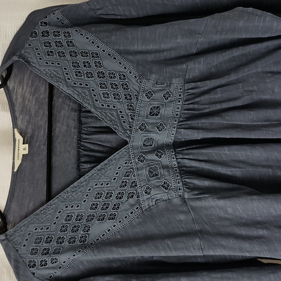 Lucky Brand Blue Embroidered Cutout V-neck Top XL - Picture 5 of 7